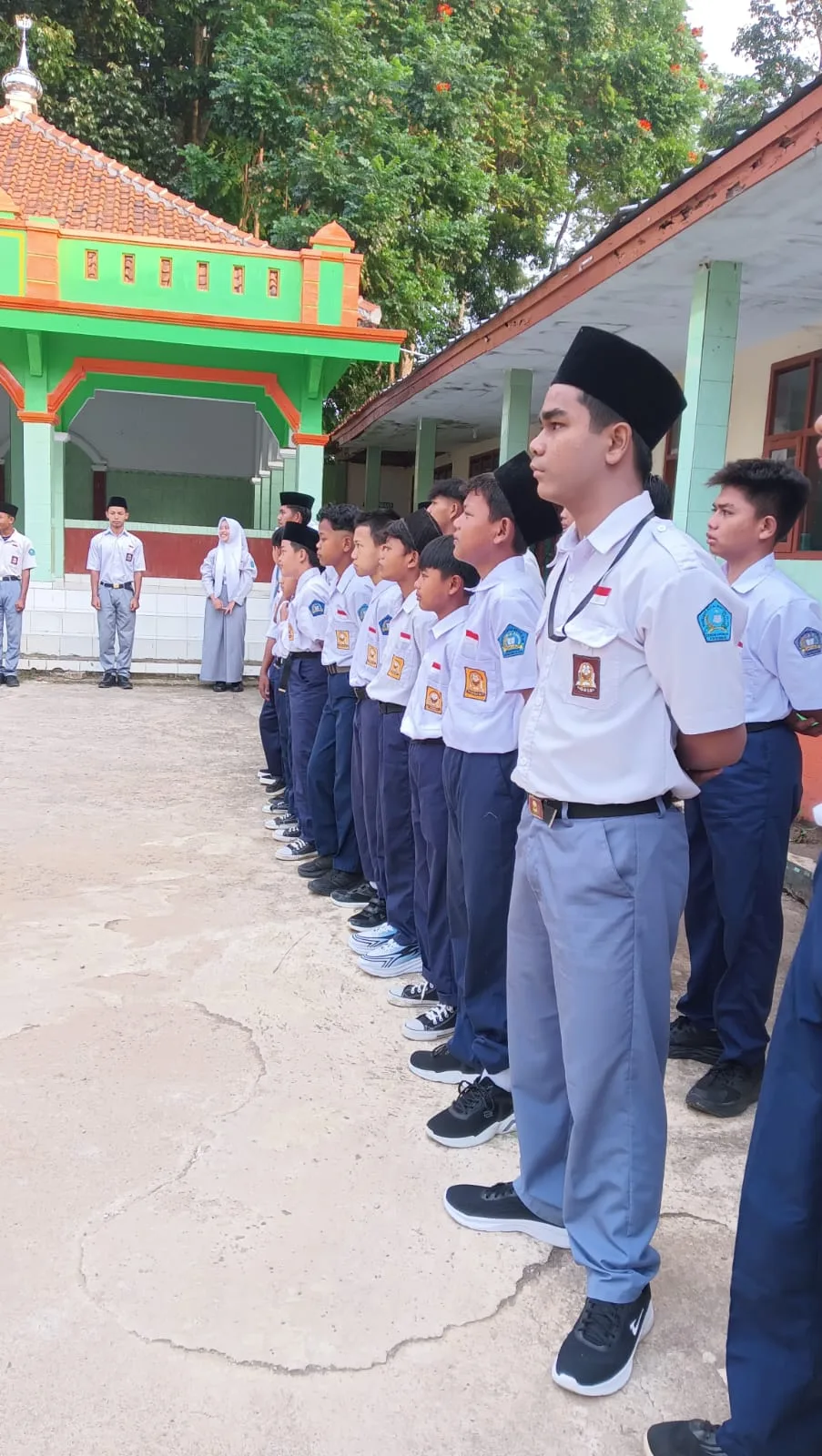 kegiatan upacara bendera merah putih